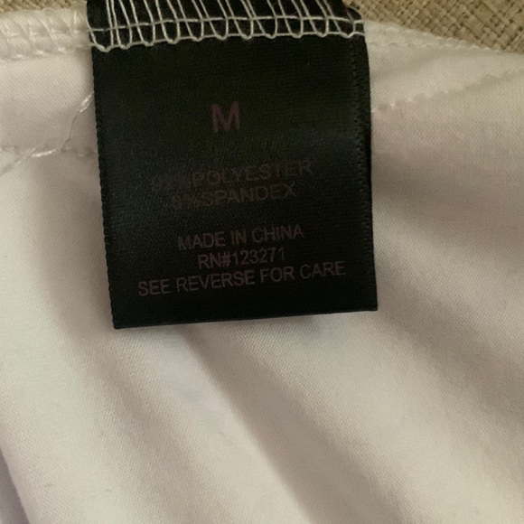 FADED ROSE Short - Picture 6 of 6